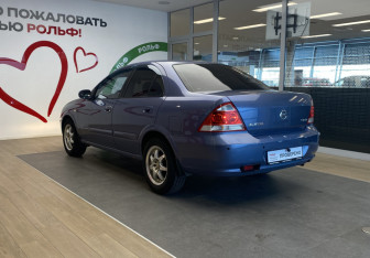 Подержанный автомобиль Nissan Almera Classic 2006 года (6 фото)