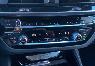 Подержанный автомобиль BMW X3 2020 года (20 фото)