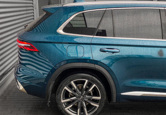 Подержанный автомобиль Geely Monjaro 2024 года (8 фото)