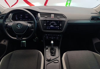 Подержанный автомобиль Volkswagen Tiguan 2019 года (12 фото)