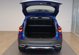 Подержанный автомобиль Kia Seltos 2021 года (7 фото)