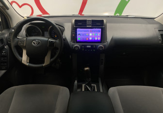 Подержанный автомобиль Toyota Land Cruiser Prado 2012 года (12 фото)