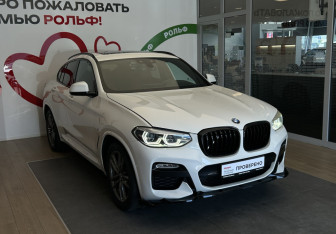 Подержанный автомобиль BMW X4 2019 года (3 фото)