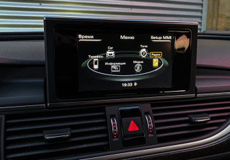Подержанный автомобиль Audi A6 Sedan 2017 года (20 фото)