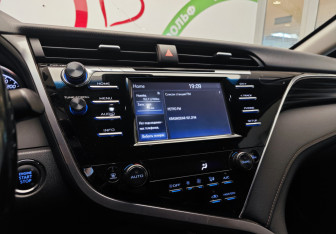 Подержанный автомобиль Toyota Camry Sedan 2018 года (8 фото)