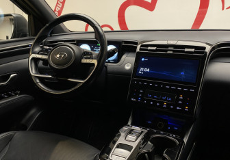 Подержанный автомобиль Hyundai Tucson 2021 года (10 фото)