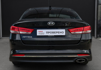 Подержанный автомобиль Kia Optima Sedan 2018 года (5 фото)