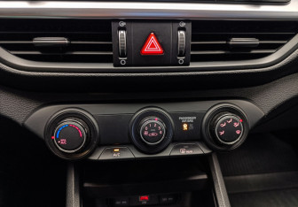 Подержанный автомобиль Kia Cerato Sedan 2021 года (14 фото)