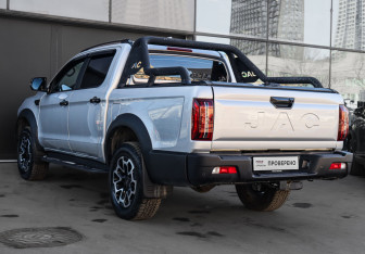 Подержанный автомобиль JAC T9 2024 года (6 фото)