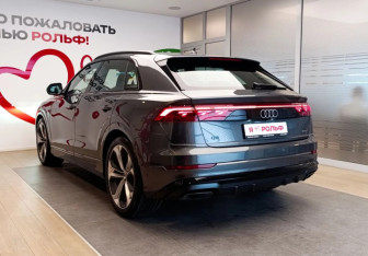 Новый Audi Q8 2025 (6 фото)