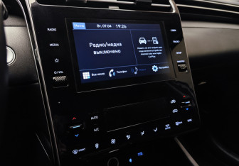 Подержанный автомобиль Hyundai Tucson 2022 года (16 фото)