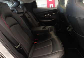 Подержанный автомобиль Changan UNI-T 2023 года (11 фото)