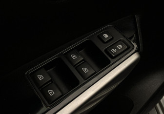 Подержанный автомобиль Mitsubishi Montero Sport 2022 года (12 фото)