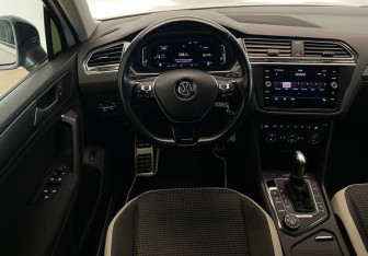 Подержанный автомобиль Volkswagen Tiguan 2019 года (10 фото)