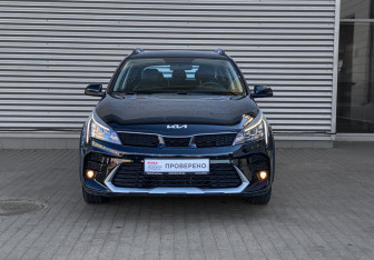 Подержанный автомобиль Kia Rio Hatchback 2021 года (2 фото)