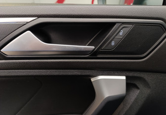 Подержанный автомобиль Volkswagen Tiguan 2020 года (13 фото)