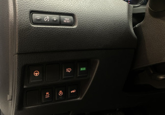 Подержанный автомобиль Nissan X-Trail 2022 года (14 фото)