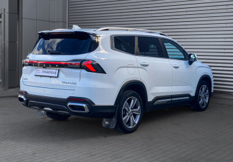 Подержанный автомобиль Geely Okavango 2024 года (4 фото)
