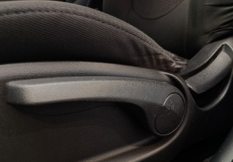 Подержанный автомобиль Kia Rio Hatchback 2012 года (11 фото)