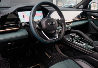 Подержанный автомобиль Geely Monjaro 2023 года (22 фото)