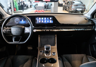 Подержанный автомобиль Omoda C5 2024 года (9 фото)