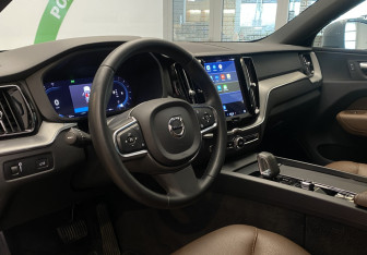 Подержанный автомобиль Volvo XC60 2021 года (14 фото)