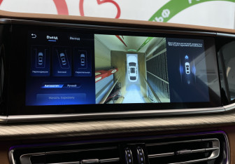 Подержанный автомобиль Hongqi H9 2024 года (27 фото)