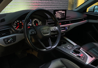 Подержанный автомобиль Audi A4 Sedan 2018 года (14 фото)