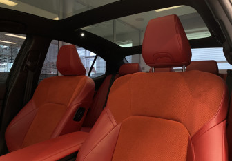 Подержанный автомобиль Toyota Camry Sedan 2024 года (16 фото)