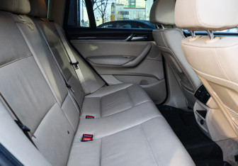 Подержанный автомобиль BMW X3 2015 года (8 фото)