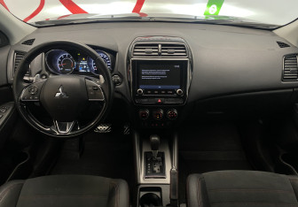 Подержанный автомобиль Mitsubishi ASX 2021 года (11 фото)