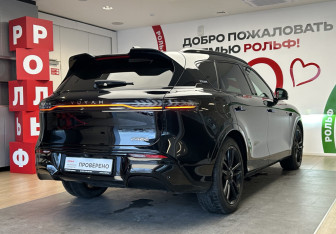 Подержанный автомобиль Voyah Free 2025 года (4 фото)
