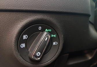 Подержанный автомобиль Skoda Karoq 2022 года (14 фото)