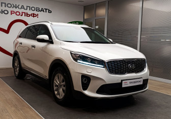 Подержанный автомобиль Kia Sorento 2019 года (3 фото)