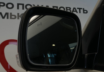 Подержанный автомобиль Mitsubishi Pajero 2019 года (15 фото)
