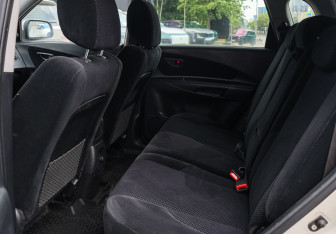 Подержанный автомобиль Hyundai Tucson 2006 года (7 фото)