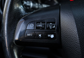 Подержанный автомобиль Mazda 6 Liftback 2010 года (18 фото)