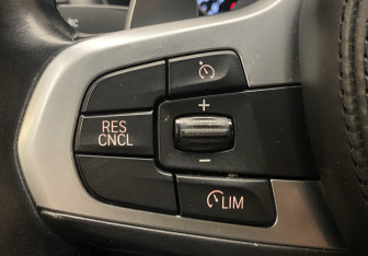 Подержанный автомобиль BMW X3 2018 года (18 фото)