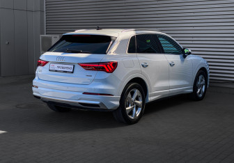 Подержанный автомобиль Audi Q3 2020 года (5 фото)