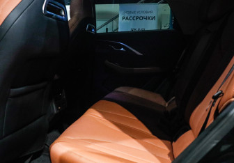 Подержанный автомобиль Omoda C5 2023 года (11 фото)