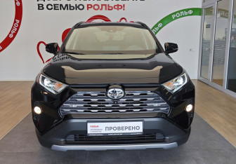 Подержанный автомобиль Toyota RAV4 2019 года (2 фото)