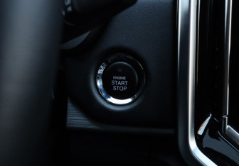 Подержанный автомобиль JAC T9 2024 года (20 фото)