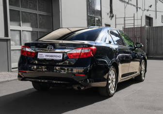Подержанный автомобиль Toyota Camry Sedan 2012 года (4 фото)