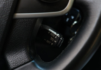 Подержанный автомобиль Toyota Camry Sedan 2012 года (15 фото)