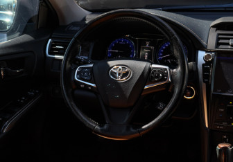 Подержанный автомобиль Toyota Camry Sedan 2016 года (13 фото)