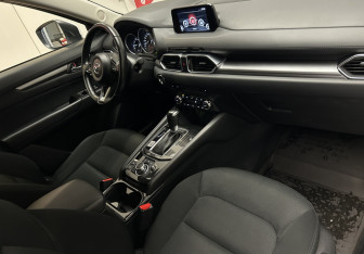 Подержанный автомобиль Mazda CX-5 2018 года (11 фото)