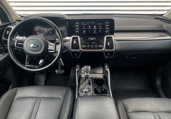 Подержанный автомобиль Kia Sorento 2020 года (9 фото)