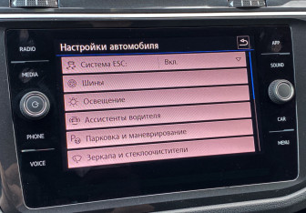 Подержанный автомобиль Volkswagen Tiguan 2019 года (20 фото)