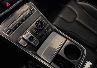 Подержанный автомобиль Hyundai Santa Fe 2021 года (18 фото)