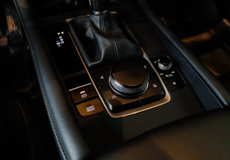 Подержанный автомобиль Mazda 3 Sedan 2020 года (11 фото)